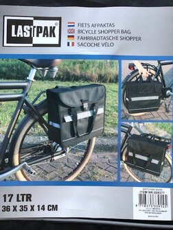 Fietstas zwart &quot;afpak&quot; 17 liter.