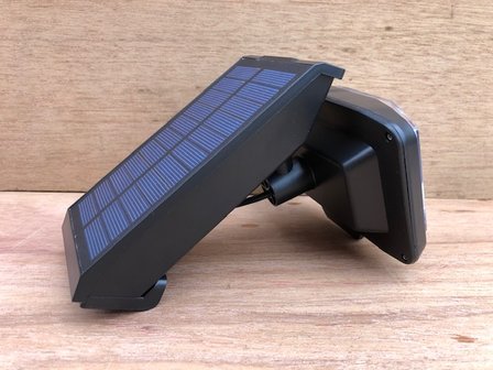 Buitenlamp LED Solar kunststof met sensor.