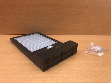 Buitenlamp LED Solar met bewegingssensor 2,5 watt.