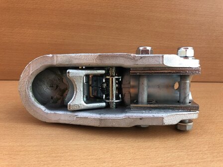 Disselkoppeling heavy duty met 3 adapters.