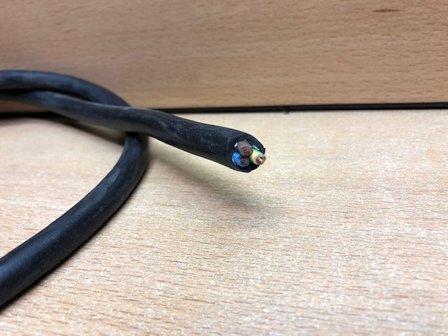 Electriciteitskabel Neopreen zwart 3x1,5mm&sup2;.