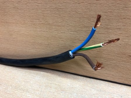 Electriciteitskabel Neopreen zwart 3x1,5mm&sup2;.