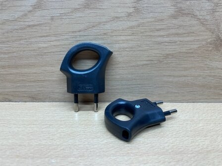 Stekker easy grip zwart.
