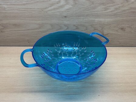 Vergiet kunststof blauw &Oslash; 23cm.