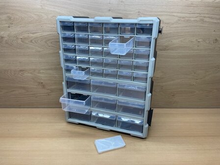Ladenkast 39 vaks 38,1x46,5x15,8cm.