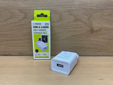 Lader USB-A wit.
