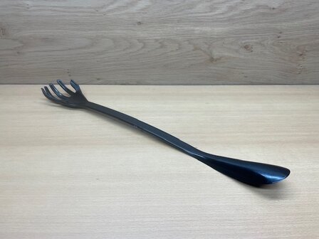 Schoenlepel met ruggenkrabber 48cm.