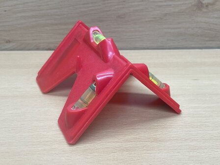 Hoekwaterpas magnetisch 14x9cm.