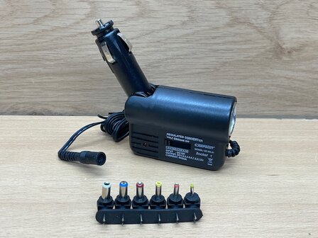 Omvormer Carpoint 12 volt.