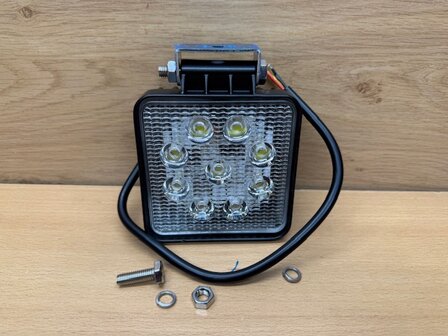 Achteruitrijlicht met sirene 9 led 10-30 volt.