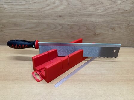 Verstekbak met zaag 300mm.