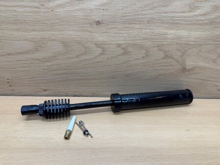 Handpomp dual action.