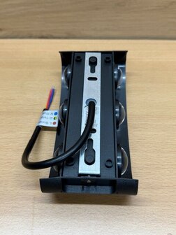 Wandlamp 3xLED halfrond boven/onder 220V.