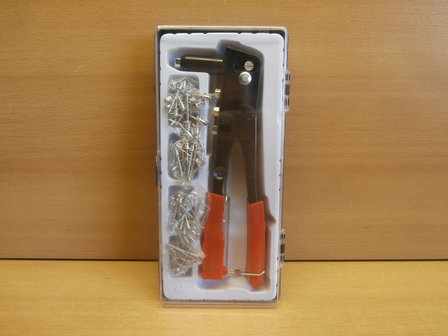 Popnageltang in cassette.