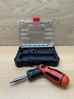Reciprozaag / Schroevendraaier set 17 dlg.