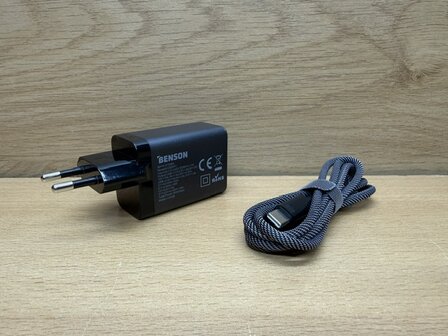 Snellader USB-A + 2xUSB-C + kabel USB-C 65W.