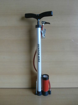 Fietspomp aluminium met manometer.