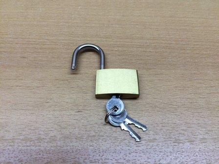 Hangslot messing 40mm.