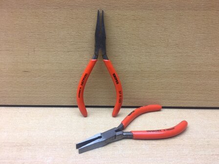 Platbektang Knipex 125mm.