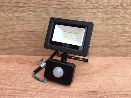 LED straler 10 watt IP 65 met sensor.