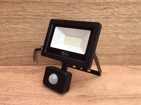 LED straler 20 watt IP 65 met sensor.