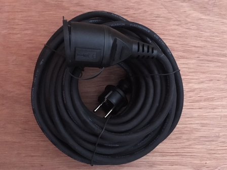 Verlengkabel rubber 3500 watt 15 meter.