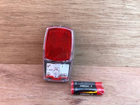 Fietsachterlicht led op batterijen Benson.