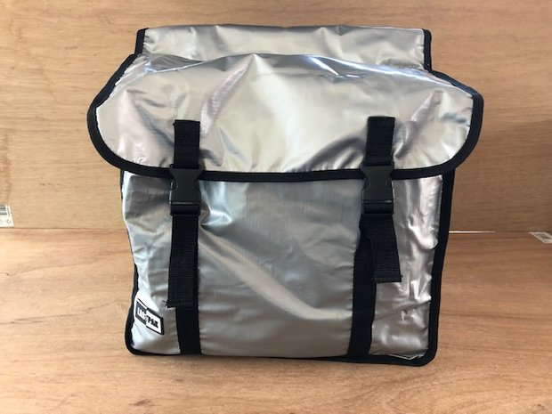 Fietstas zilver bisonyl 46 liter.