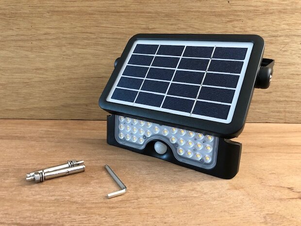 Buitenlamp LED Solar met bewegingssensor 5 watt.