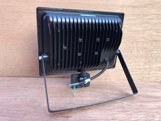 LED straler 50 watt IP 65 met sensor.