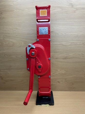 Domme kracht Kelderwinch 5 ton.