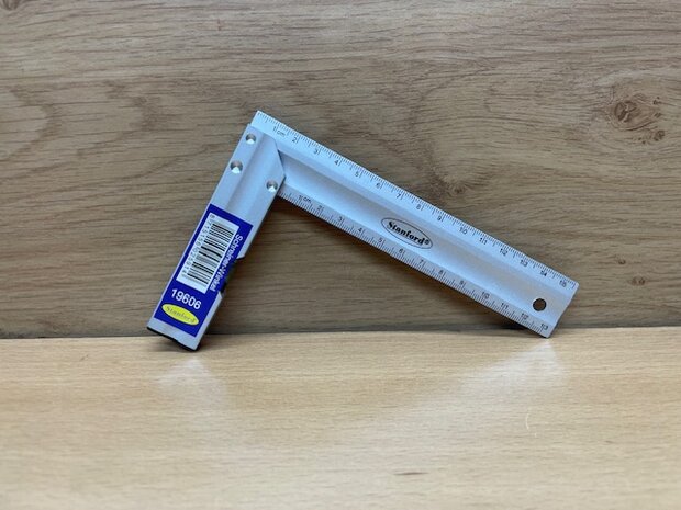 Winkelhaak met waterpas 100x150mm.