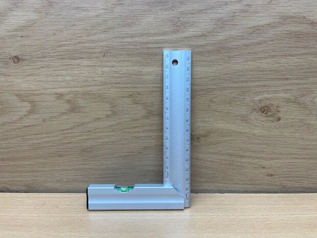 Winkelhaak met waterpas 100x150mm.