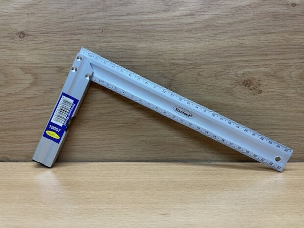 Winkelhaak met waterpas 140x250mm.