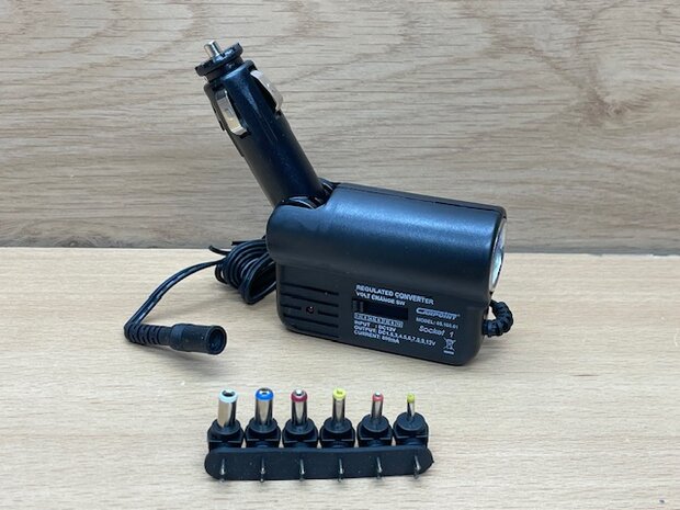 Omvormer Carpoint 12 volt.
