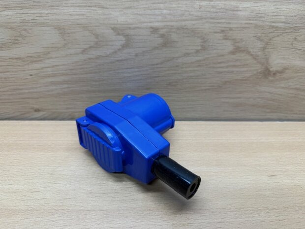 CEE haakse contrastekker + stopcontact.