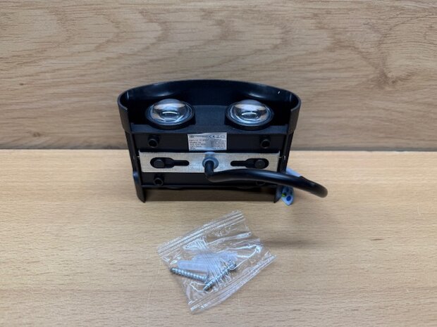 Wandlamp 2xLED halfrond boven/onder 220V.