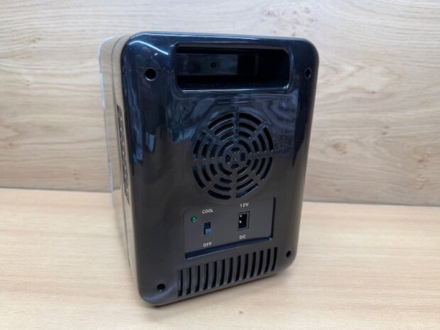 Koelkast zwart 4 liter 12 volt.