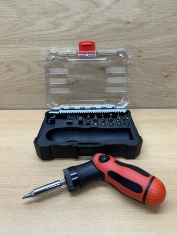 Reciprozaag / Schroevendraaier set 17 dlg.