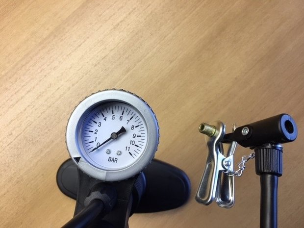 Fietspomp professioneel met manometer.