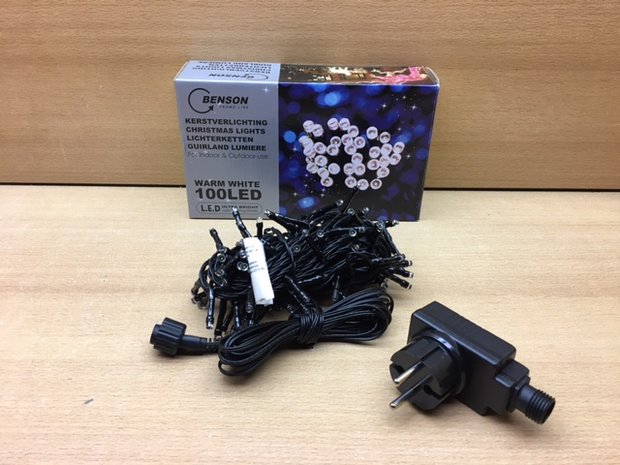 Kerstverlichting 100 led's 220 volt. (binnen/buiten)