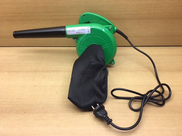 Blower / zuiger 220 volt, 500 watt.