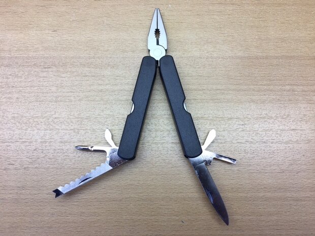 Multitool 14 in 1.