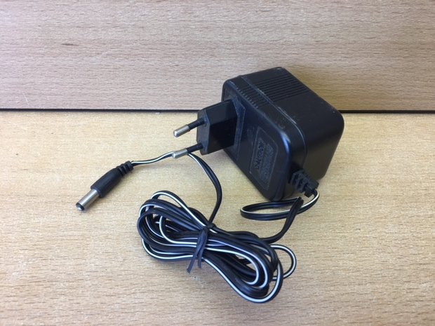 Adapter AC/DC universeel 12 volt, 500 mamp.