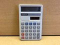 Calculator-(rekenmachine)-op-zonne-energie-HS-8lc