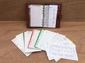 Organiser-bruin-van-leer-met-inhoud